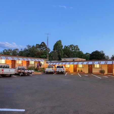 Golden Peak Motel Peakhill Peak Hill Екстер'єр фото
