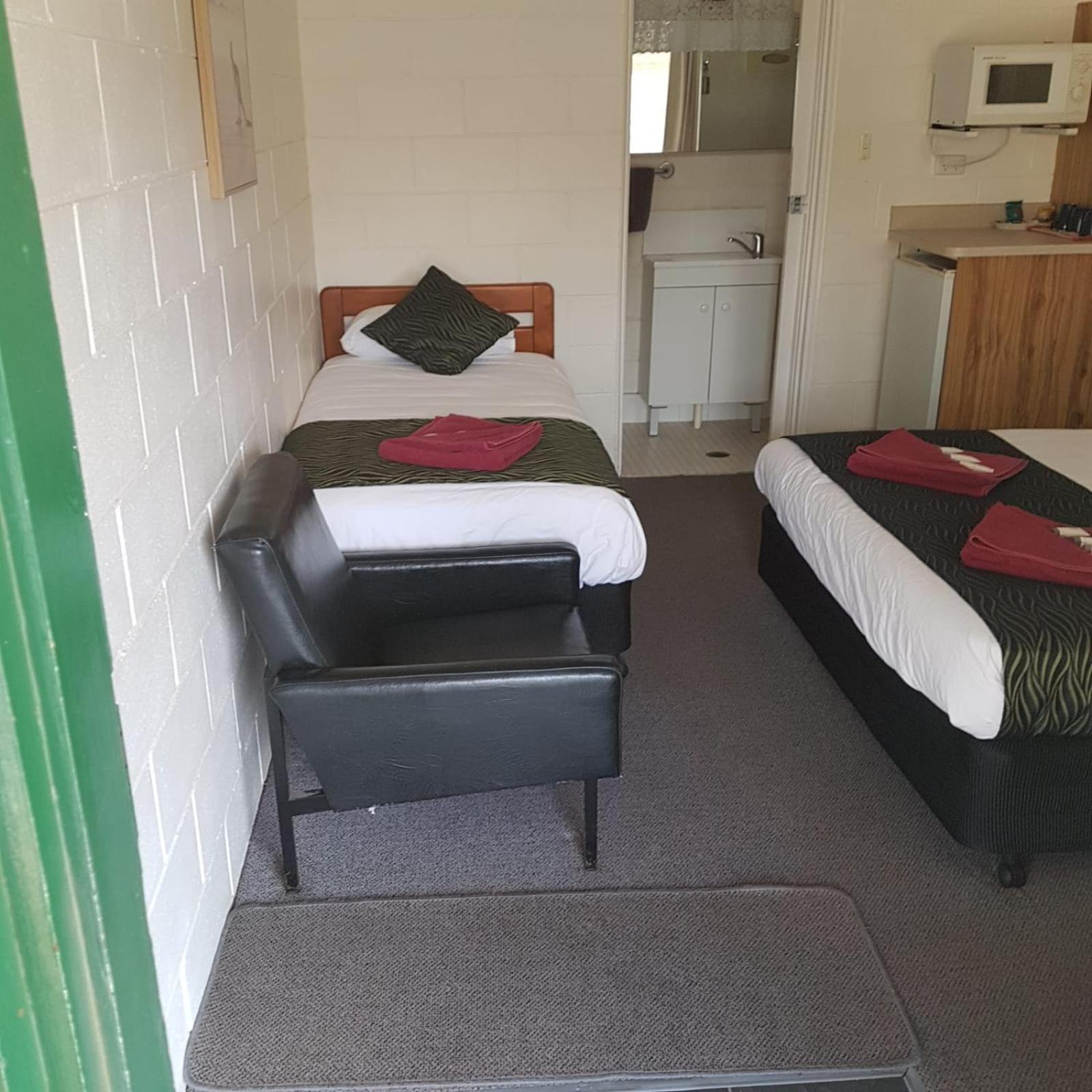 Golden Peak Motel Peakhill Peak Hill Екстер'єр фото