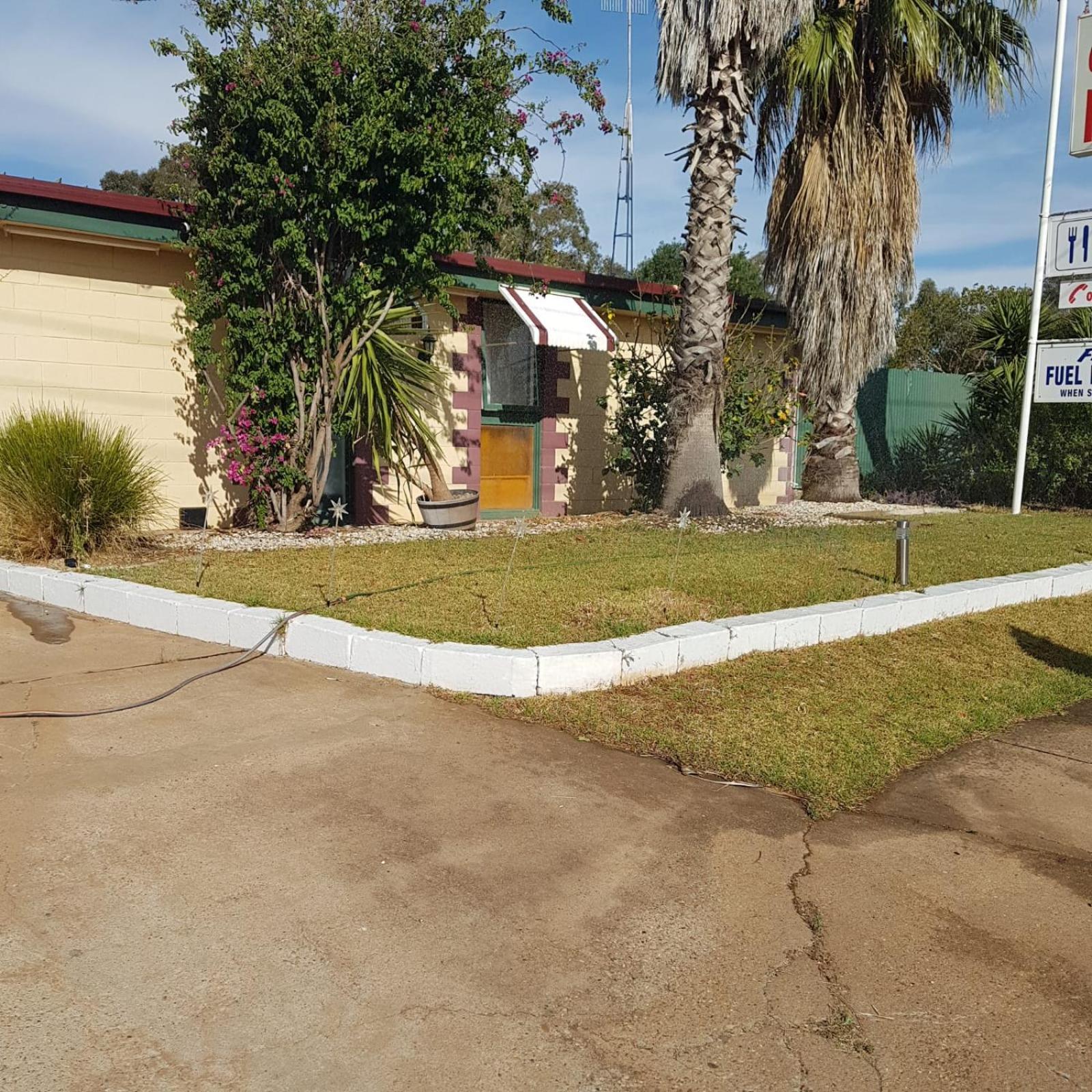 Golden Peak Motel Peakhill Peak Hill Екстер'єр фото