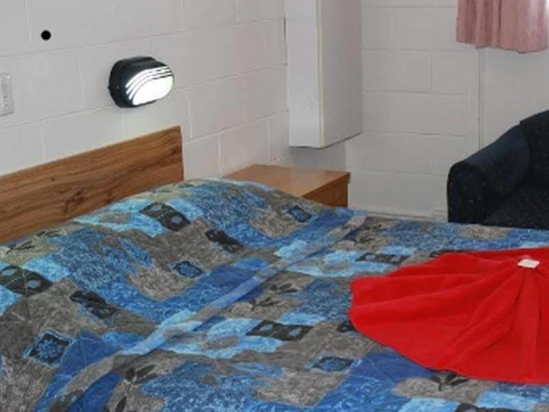Golden Peak Motel Peakhill Peak Hill Екстер'єр фото